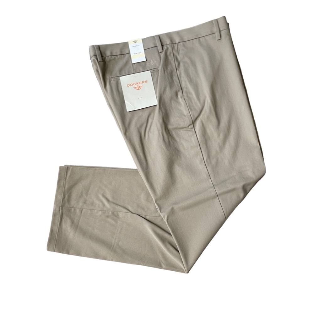 Dockers Straight Fit Karki Pant‎ Size: W38/ L30 New!